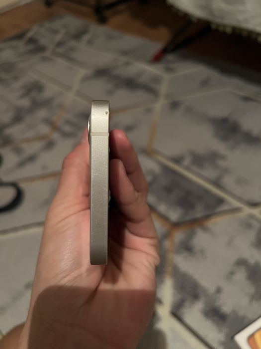 Продаю Iphone 12