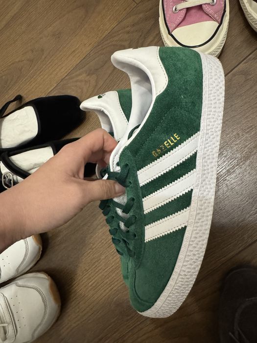 Продам женскую обувь