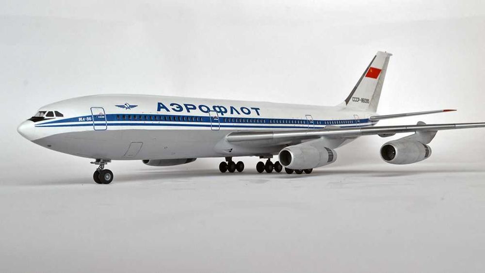 Сборная модель пассажирского самолета ИЛ-86
ЗВЕЗДА Масштаб 1:144.