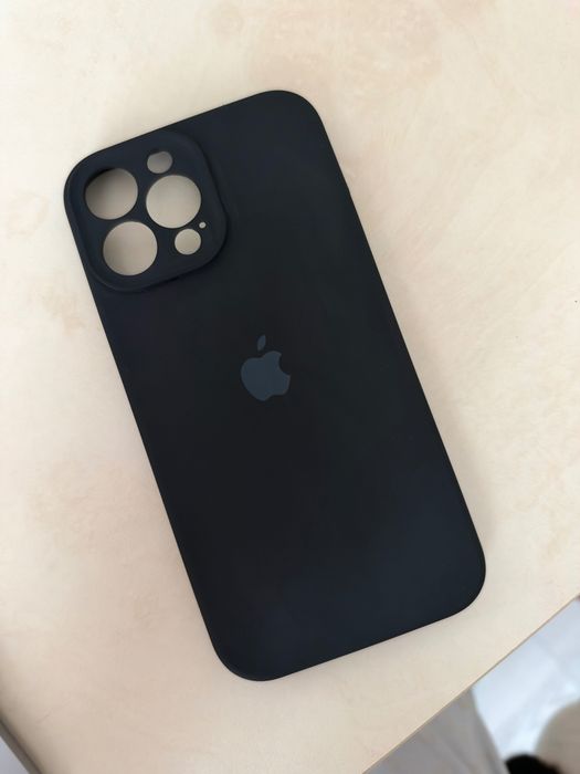 чехол на iPhone 13 Pro Max c логотипом