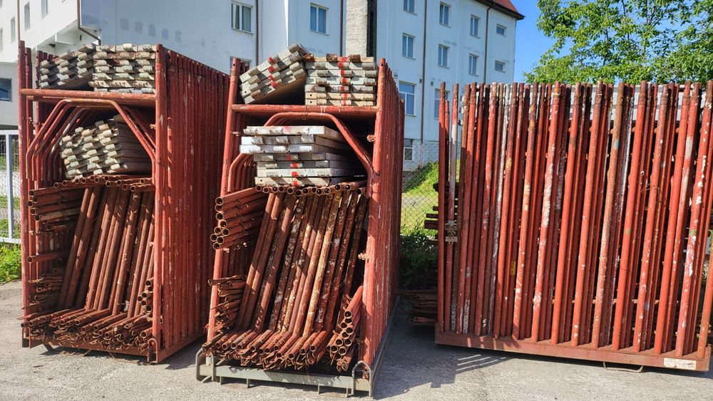 Schela metalica second hand disponibilă pe stoc