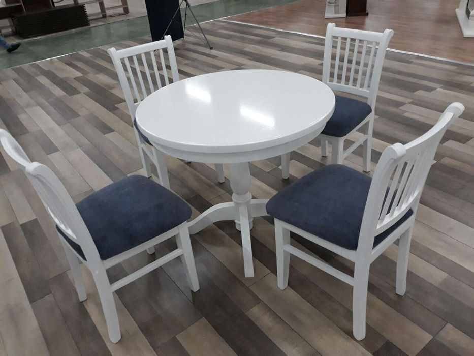 Круглые столы раскладные и нет