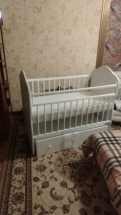 Продам кровать детскую