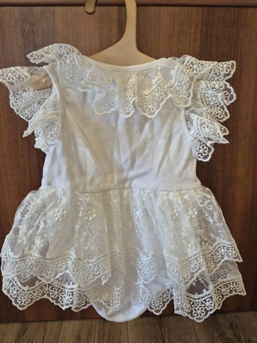 Бебешка рокля 9-12м.