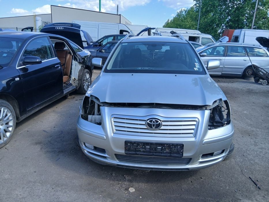 На части Toyota avensis