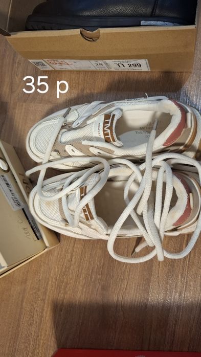 Детская обувь разная