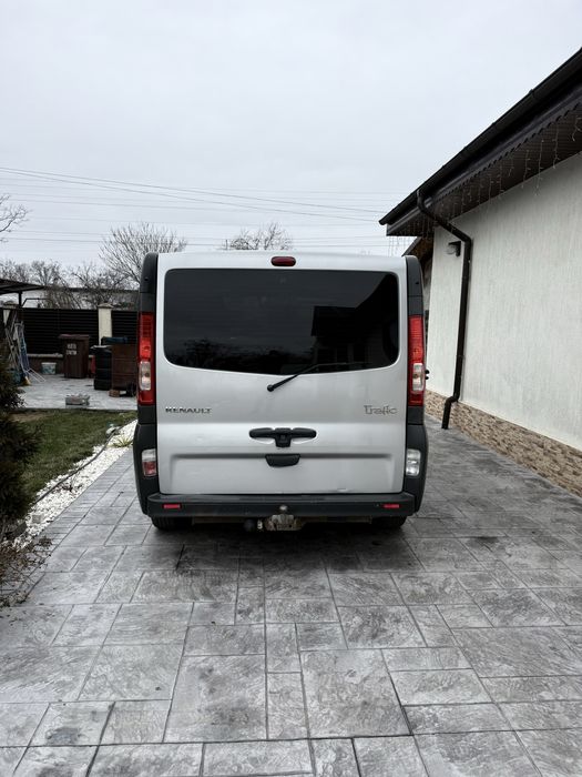 Vand Renault Trafic 8+1