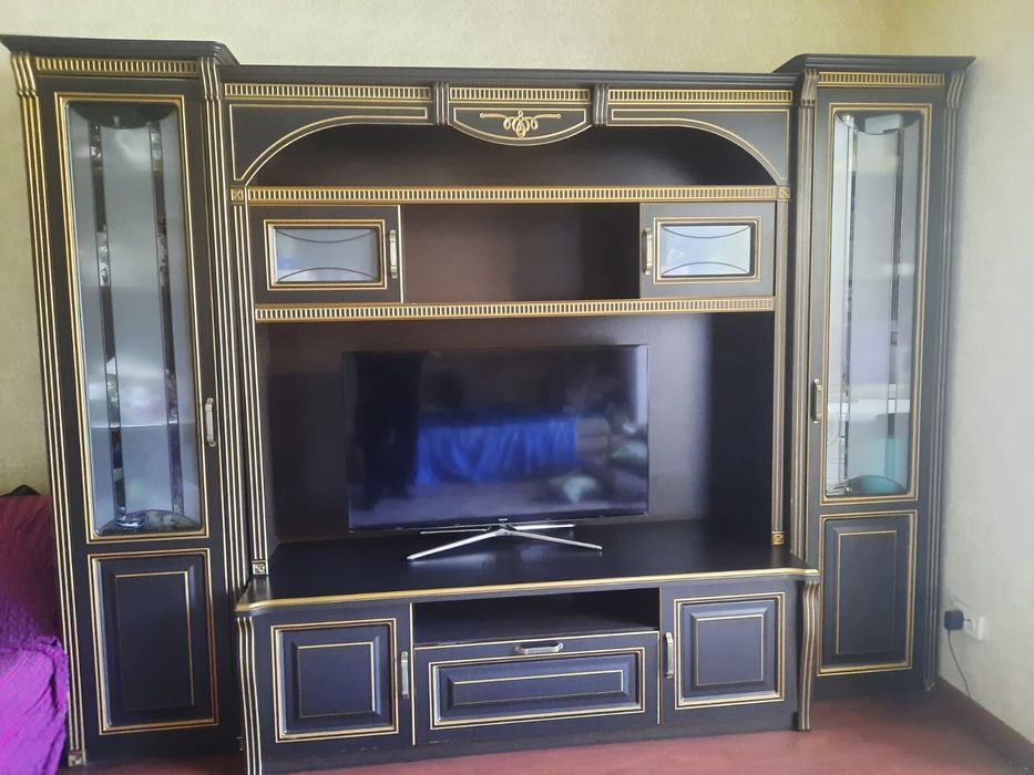 Продам горку в гостиную