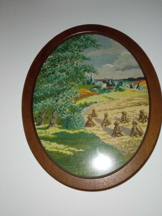 Продавам гоблени с DMC конци.