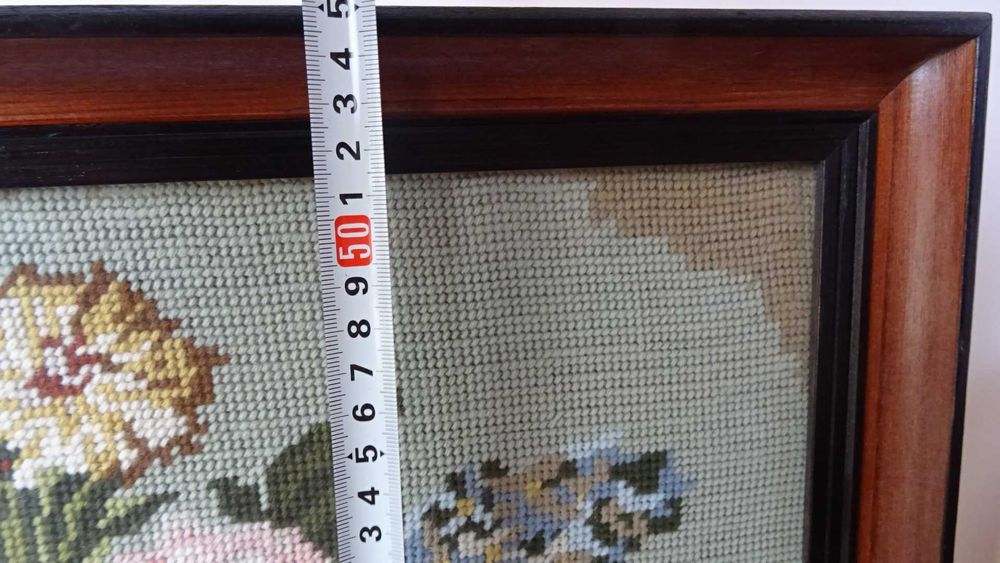 Гоблен- голям, натюрморт,  „Ваза с цветя “, едър бод, със стъкло