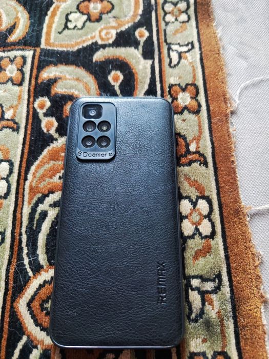 Продам телефон Redmi 10 4+3/128GB