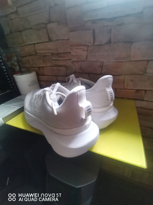 Adidasi under armour infinite pro breeze