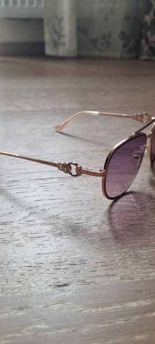 Ochelari de soare NOI Guess