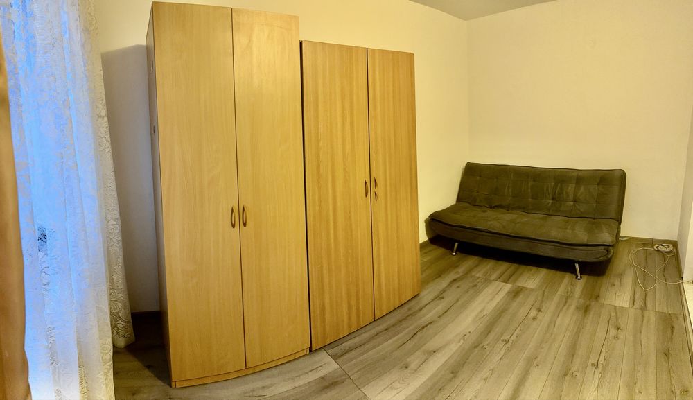 Inchiriez garsoniera, Gradiste