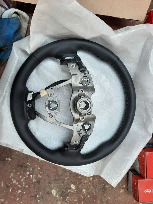 новое рулевое колесо, руль KIA Rio