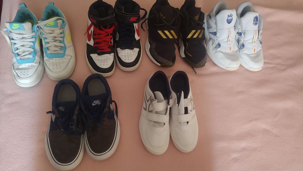 Vând adidași impecabili