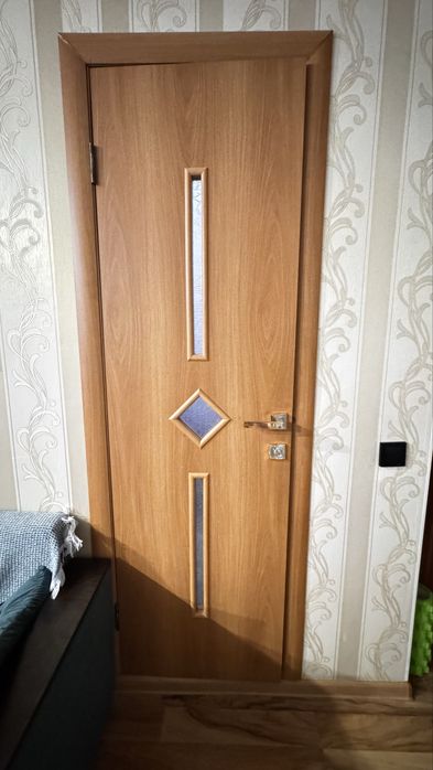 Продам межкомнатные двери б/у