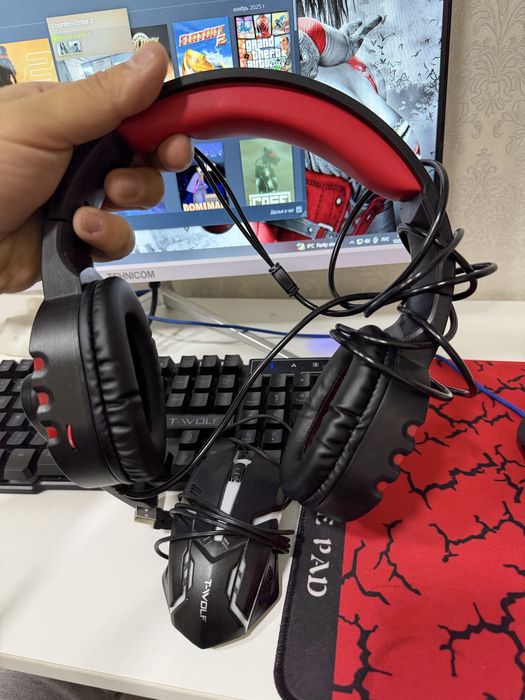 Продам наушники с мышкой