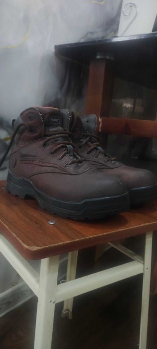 Продам Ботинки спец обувь