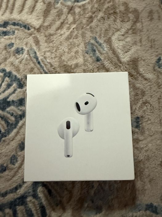 Airpods 4 noise cancelling