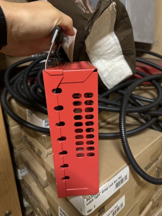 Сейф для ключей. Бокс. Latch Tight™ Red Group Lock Box.