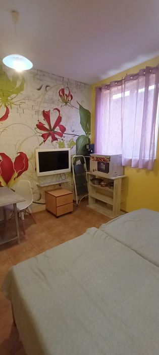 Дава се под наем Едностаен апартамент в Варна, Бриз - 24 кв.м за 287.13 € - Снимка #1