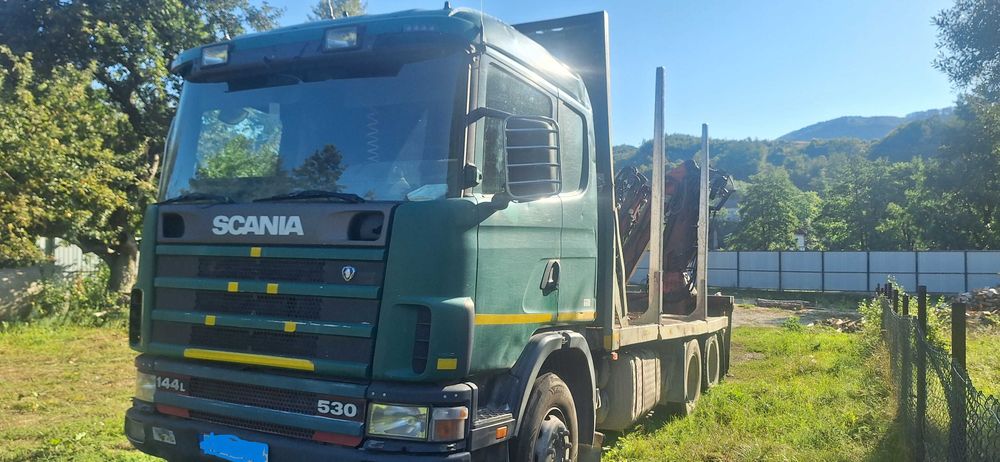 ansamblu forestier camion Scania cu remorca forestiera