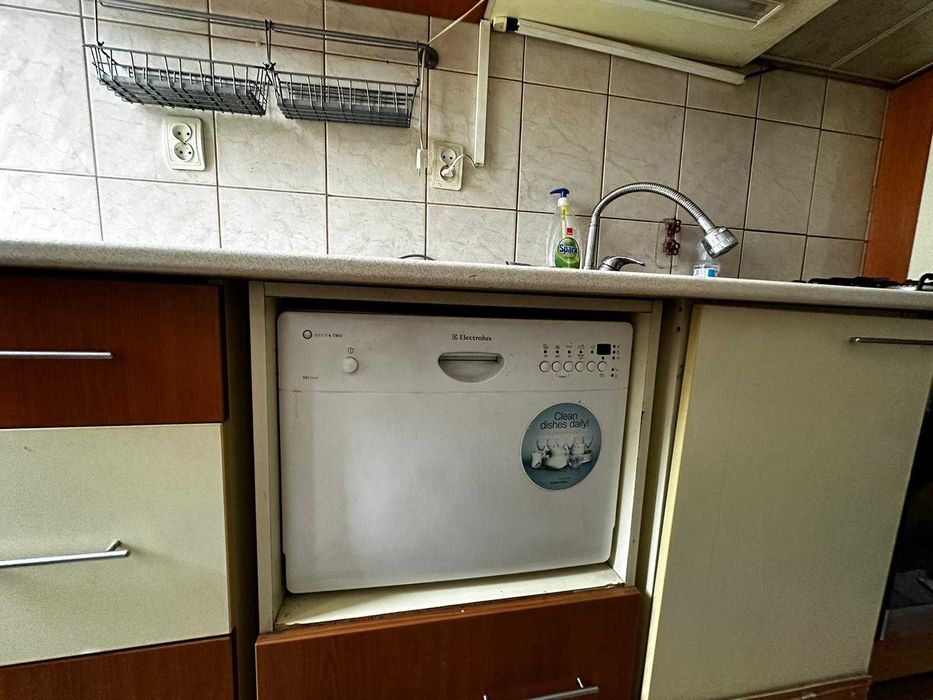 Apartament de inchiriat 3 camere semidecomandat Strada Horea