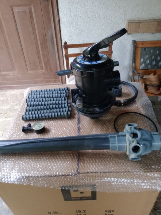 Части за пясочен филтър за басейна.