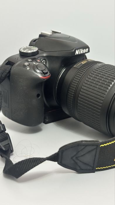 Nikon D3400+.