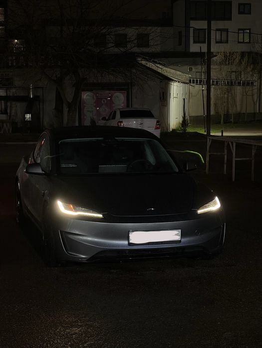 Tesla model 3 performance