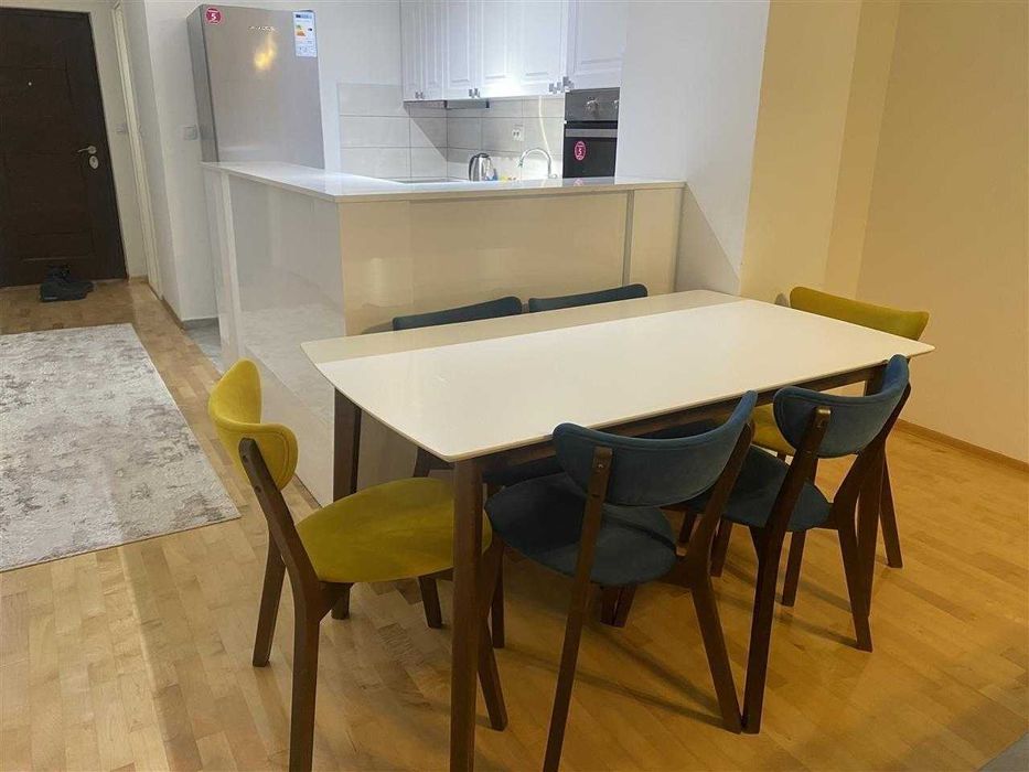 Дава се под наем Тристаен апартамент в София, Витоша - 85 кв.м за 765 € - Снимка #1