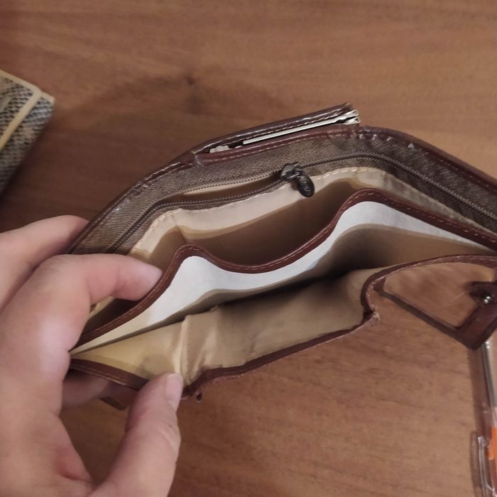 Продам женские портмоне