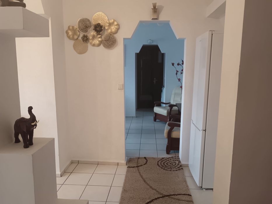 PF dau in chirie ap 3 camere nufarul