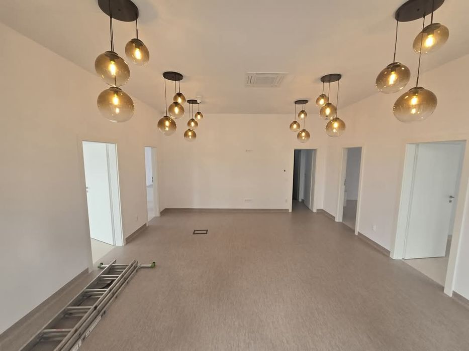 Spațiu comercial de închiriat