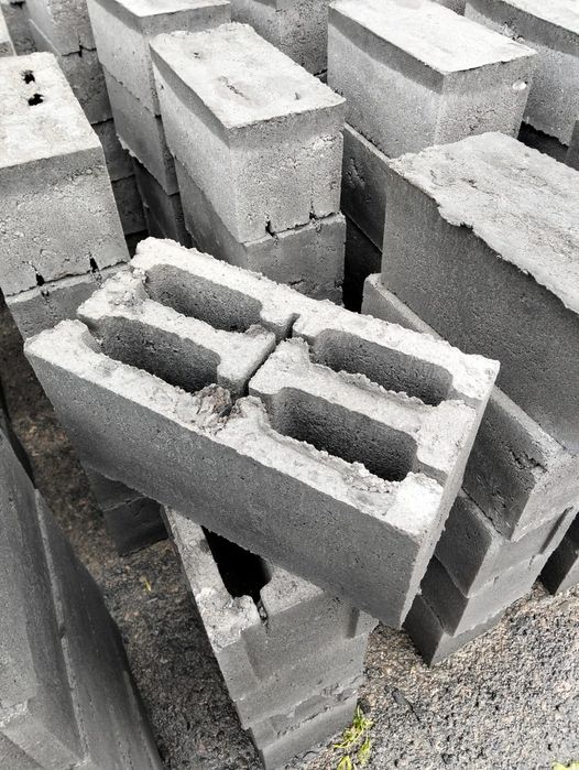 Шлакоблоки на Гавани