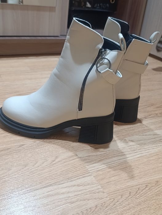 Ботинки женские новые