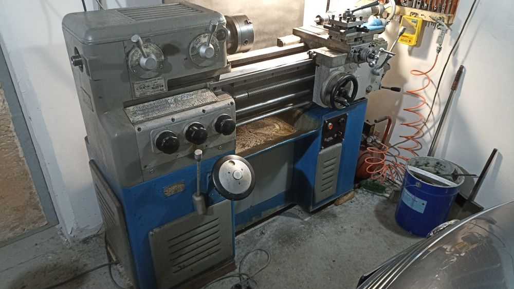 Станок токарно- винторезный 1И611П