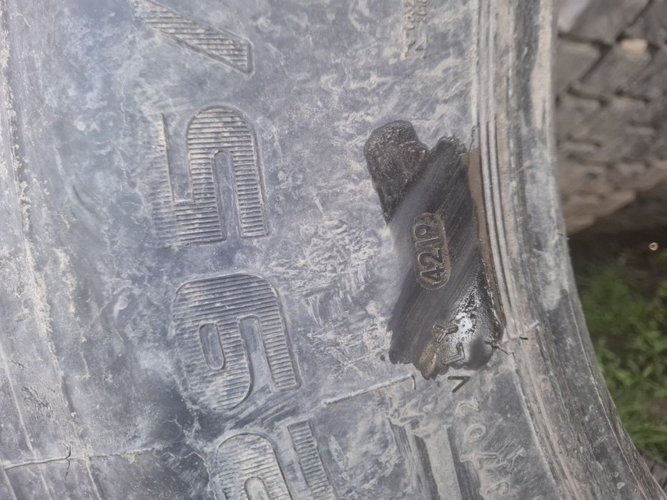 Продам Шины 295-22.5