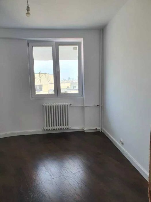 Particular execut lucrări zugrăveli parchet laminat glet