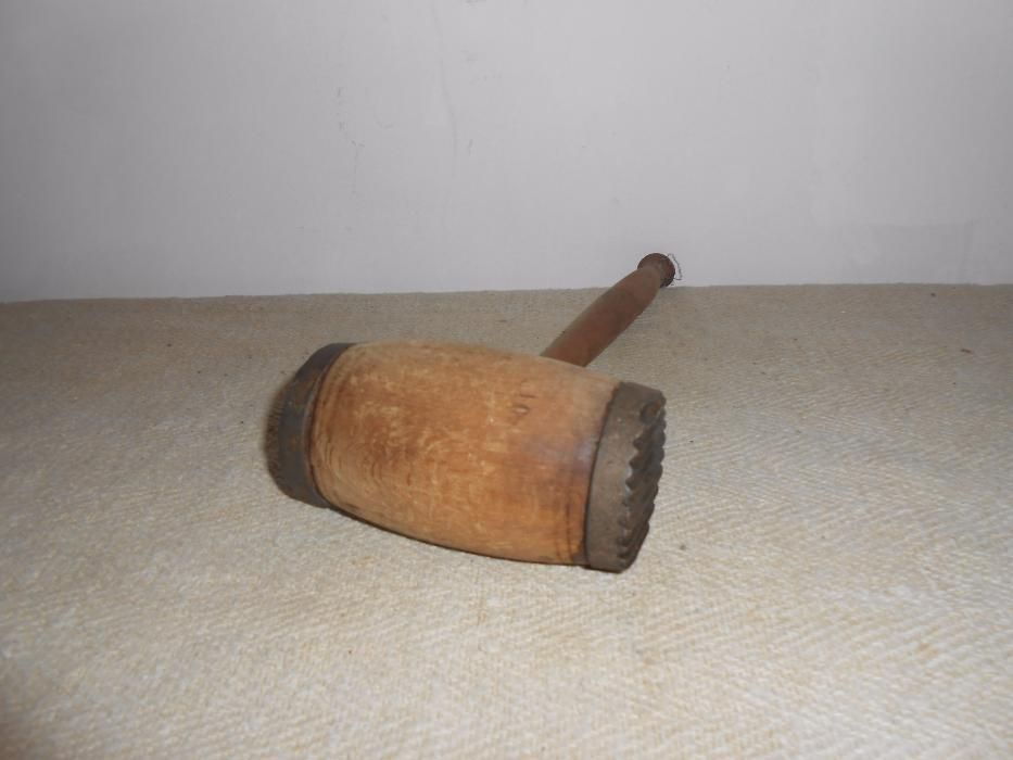 Ciocan de batut carnea 3