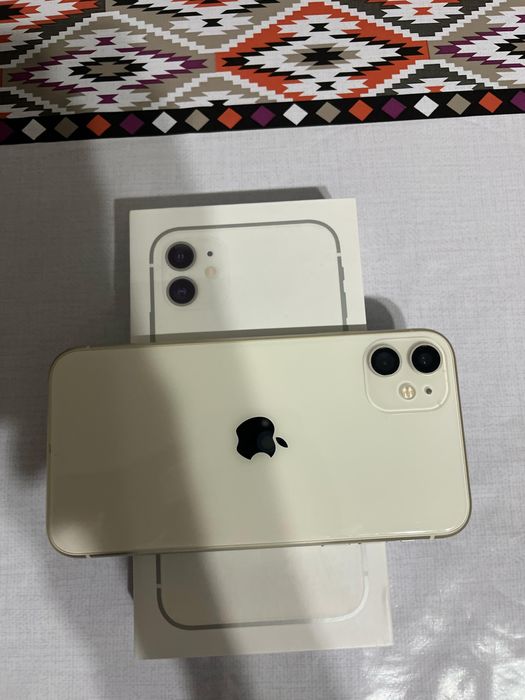 Айфон 11 идеал сатылады