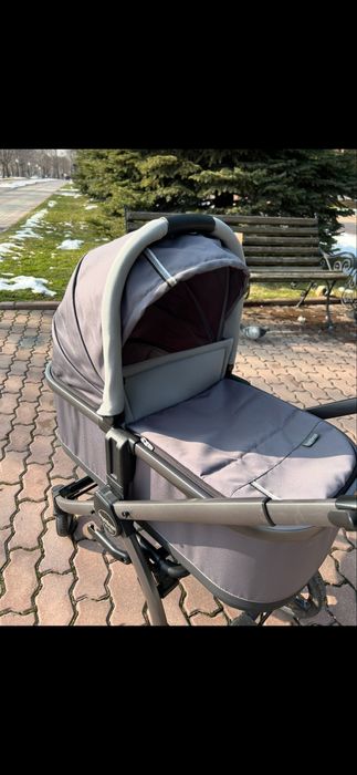 Продам коляску Peg perego Ypsi