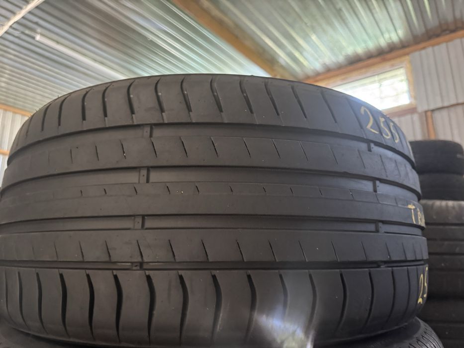Шина 1шт 255/40 R18