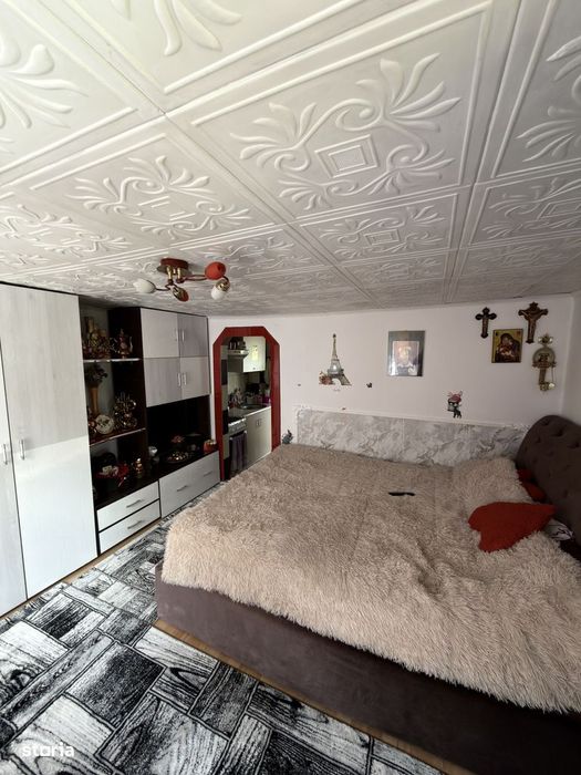 Casa noua  cu etaj+ casa renovata in Cucorani