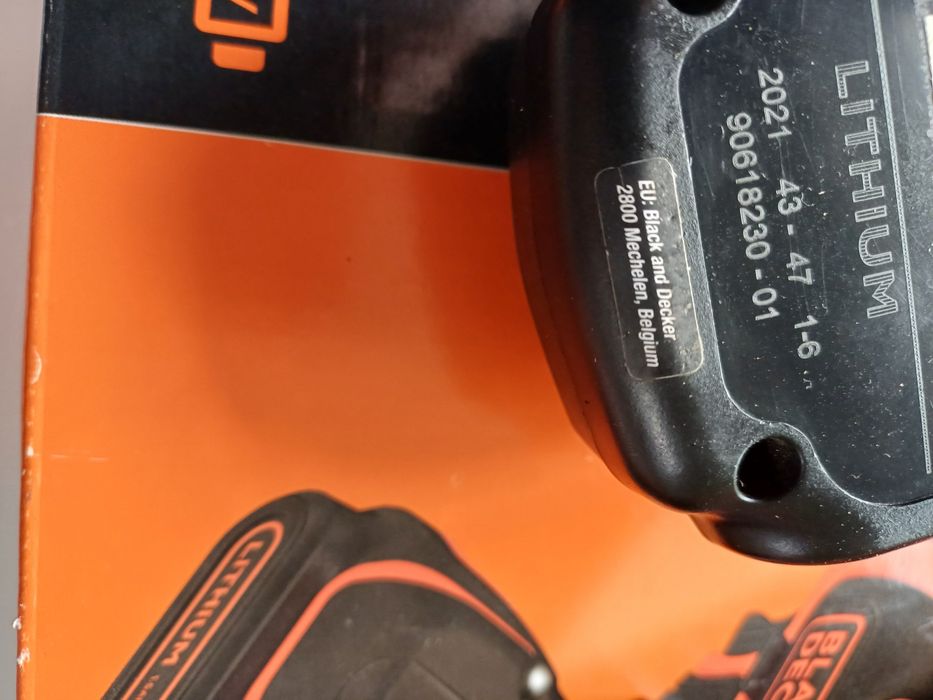 Filetanta bormasina  BLACK DECKER  10.8  V