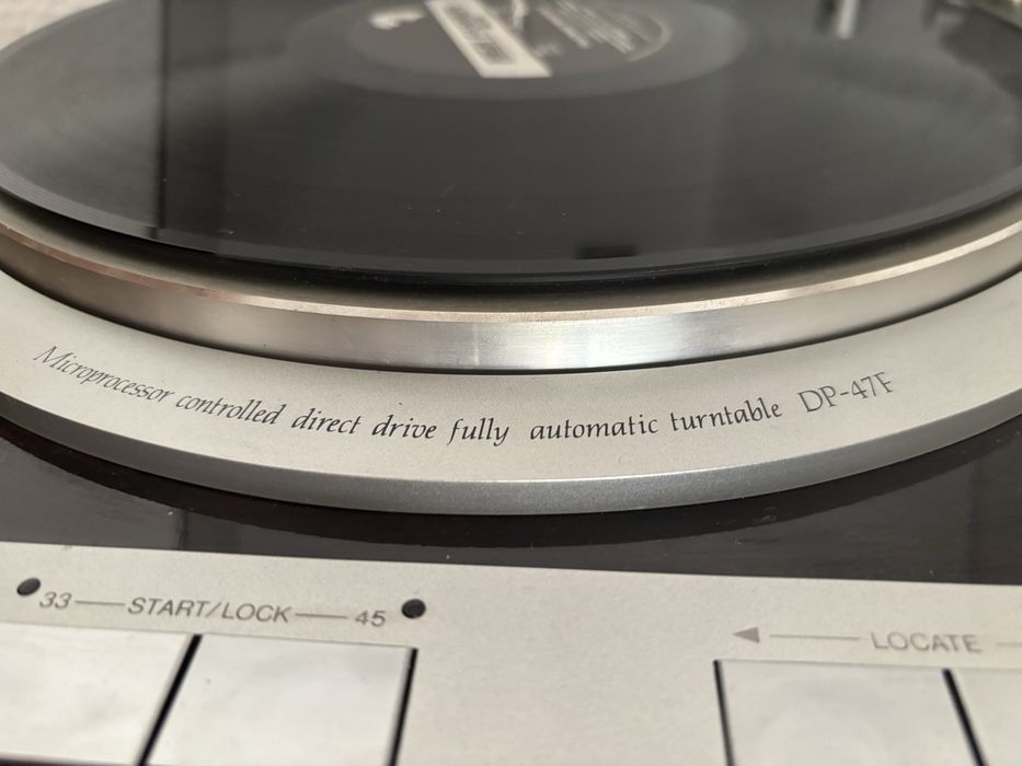 Denon DP 47F Pick -UP