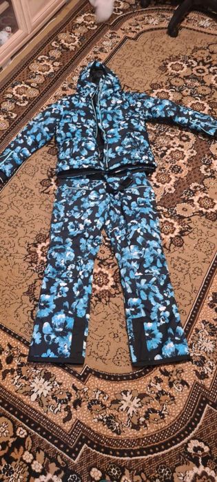 Costum dama iarna