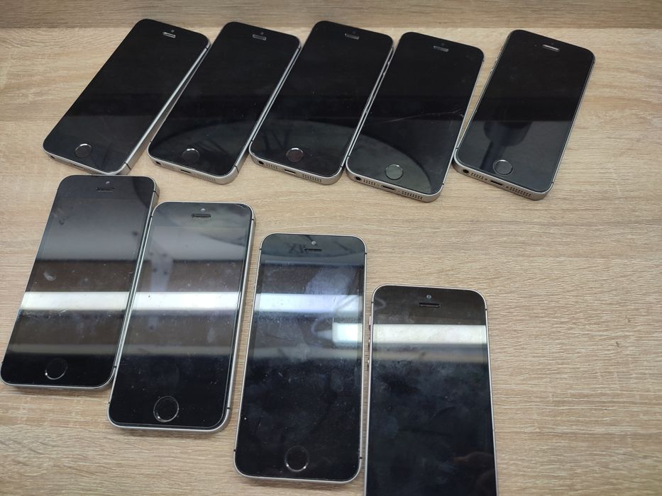 iPhone SE 16Gb Pentru Piese Fara iCloud , practic vand PLACA DE BAZA de iPhone SE ,  Cititi toata descrierea