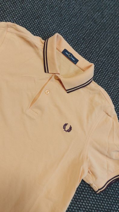 Fred Perry тениска S размер с яка